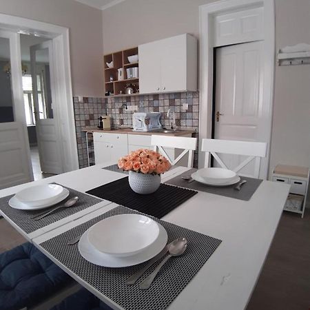 Apartament Jade Vendeghaz Pápa Zewnętrze zdjęcie