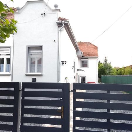 Apartament Jade Vendeghaz Pápa Zewnętrze zdjęcie