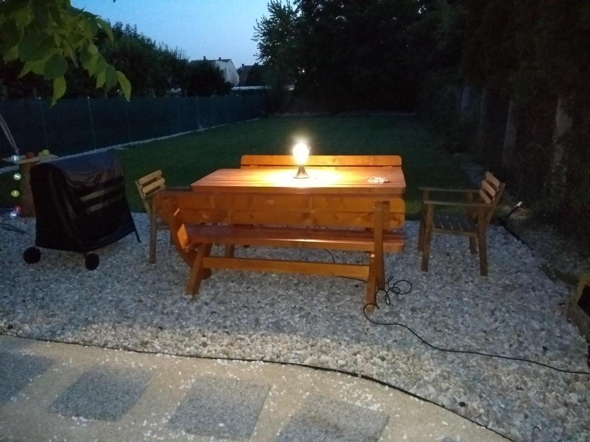 Apartament Jade Vendeghaz Pápa Zewnętrze zdjęcie